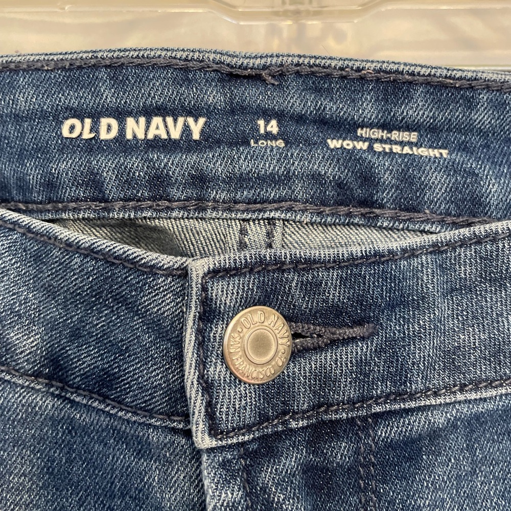 Old Navy Women’s Blue Jeans. Has stretch, high rise, WOW straight. Size 14 Long